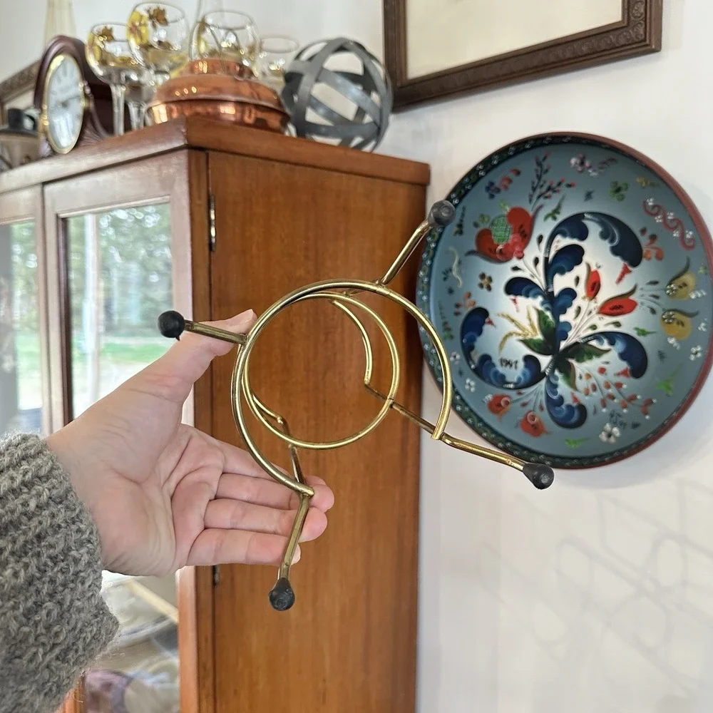 VTG Liquore Galliano Bottle Stand Gold‎ Metal 9.5